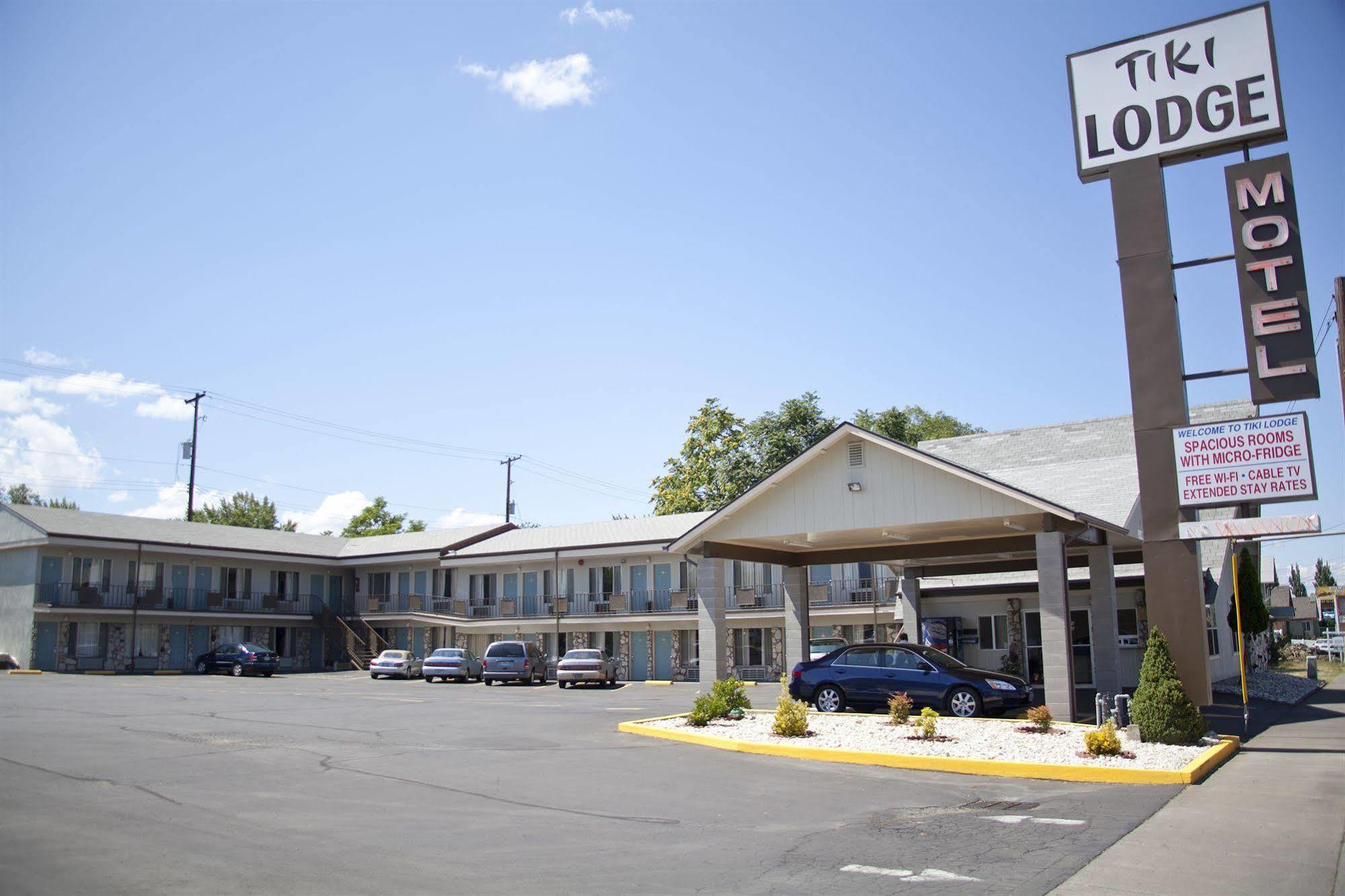 Pine Tree Inn Medford Exteriör bild